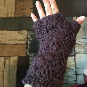 Crocheted fleece light fingerless gloves